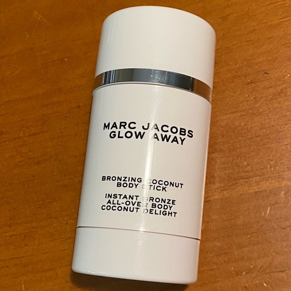 Marc Jacobs Glow Away Bronzing Coconut Body Stick Tan-Tastic! - Picture 6 of 16